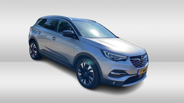 Opel Grandland X 1.2 Turbo Innovation / Trekhaak / Camera / Leder / Keyless / 18'' / CarPlay / Stoelventilatie+Verwarming / Stuurverwarming / DAB / Cruise Control