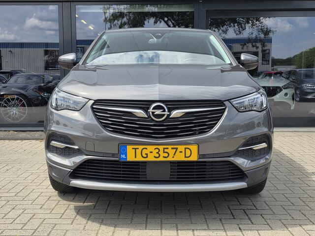 Opel Grandland X 1.2 Turbo Business Executive