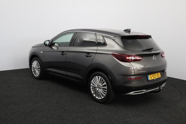 Opel Grandland X 1.2 Turbo Business Executive /AUTOMAAT! /Trekhaak /Camera /Apple + Android /DAB+! /Lane Assist /DodehoekDetec. /Grootlichtass. /Keyless Go /Navi /Climat /Cruise /Elek. pakket /Bluetooth /18"LMV /Extra getint glas.