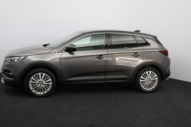 Opel Grandland X 1.2 Turbo Business Executive /AUTOMAAT! /Trekhaak /Camera /Apple + Android /DAB+! /Lane Assist /DodehoekDetec. /Grootlichtass. /Keyless Go /Navi /Climat /Cruise /Elek. pakket /Bluetooth /18"LMV /Extra getint glas.