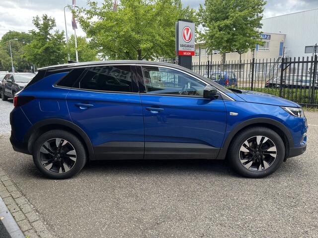 Opel Grandland X 1.2 Turbo Business Elegance // ELEK. ACHTERKLEP // KEYLESS // FULL LED // CAMERA // NAVI+CARPLAY //
