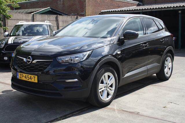 Opel Grandland X 1.2 Turbo Business+ / NAP / Airco / Cruise / Trekhaak