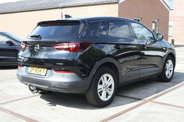 Opel Grandland X 1.2 Turbo Business+ / NAP / Airco / Cruise / Trekhaak