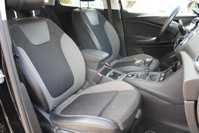 Opel Grandland X 1.2 Turbo Business+ / NAP / Airco / Cruise / Trekhaak