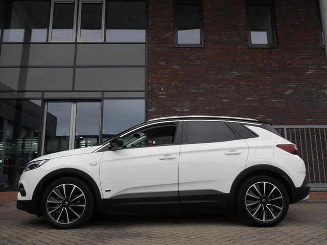 Opel Grandland X 1.6 Turbo Hybrid4 Ultimate | 300 PK | Plugin Hybrid | Stoelverwarming en ventilatie | Lederen bekleding | 19 inch Lichtmetalen velgen | Trekhaak | Full led | Apple carplay/Android auto | Rondom camera