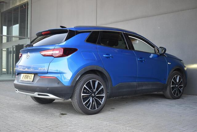 Opel Grandland X 1.6 Turbo Hybrid4 Business Executive