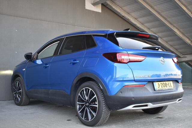 Opel Grandland X 1.6 Turbo Hybrid4 Business Executive
