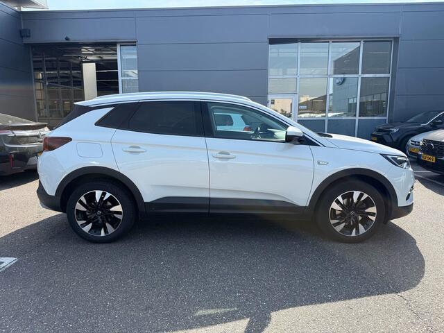 Opel Grandland X 1.2 Turbo Innovation | 130pk | Automaat | 60.000km! | Trekhaak |