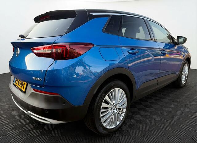 Opel Grandland X 1.2 Turbo 130pk Executive, Pano | Clima | Navi & CarPlay