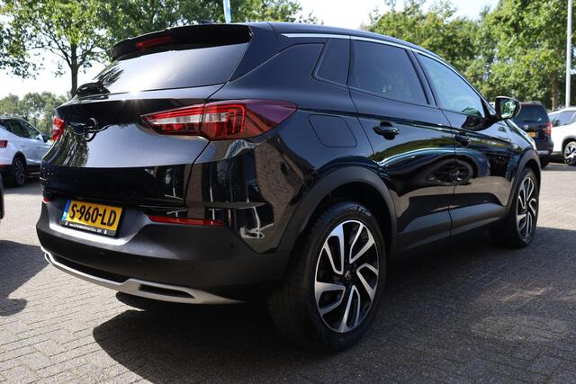 Opel Grandland X 1.2 Turbo Ultimate STUUR/STOELVERW. STOELVERNTILATIE MEMORY CARPLAY CAMERA DAB CRUISE NAVI 2xPDC 19''LMV