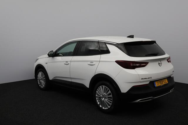 Opel Grandland X 1.2 Turbo Innovation/ D-RIEM VERV: 53.000 KM!/ Camera/ 18'' LMV/ Apple + Android/ Lane-Assist./ Dode-Hoek DET./ Clima/ Cruise/ Bluetooth/ Multi. LEDER. Stuur/ Mistl./ PDC V+A/ Extra getint glas.