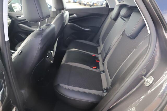 Opel Grandland X 1.2 Turbo Elegance 131PK Automaat LMV Sportstoelen Stoelverwarming Navigatie Achteruitrijcamera Climate Cruise Control