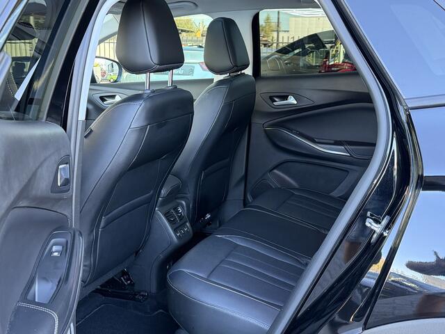Opel Grandland X 1.2 Turbo Ultimate | PANO | LEER | Stoel koeling & verwarming | 18" | Carplay | 1. Eigenaar | Volledige historie | Interesse in een bezichtiging of proefrit, bel of app met 06-24282842