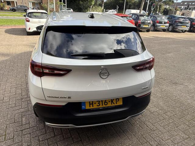 Opel Grandland X 1.2 Turbo Innovation Automaat / Airco clima / Navigatie/ Camera/ Cruise/ PDC/ LED/ Apple carplay/ LMV/ Stoelverw.