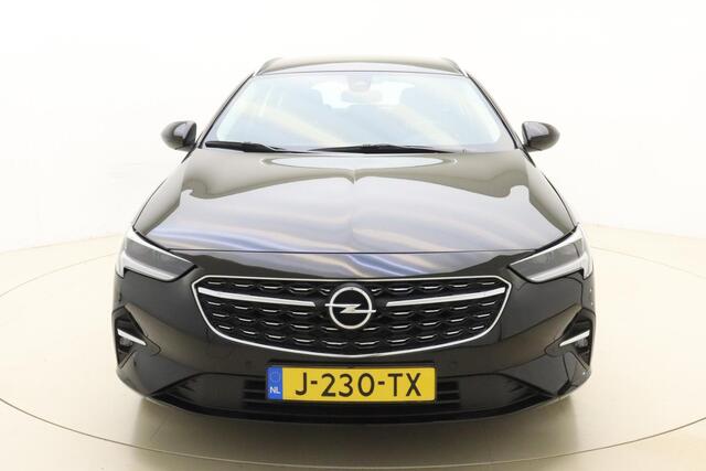 Opel INSIGNIA Sports Tourer 1.5 CDTI Business Elegance | Navigatie systeem | Apple carplay- Android auto | AGR comfort stoelen | Trekhaak | Camera achter | Climate control | Winterpakket | Verwarmd voorruit |