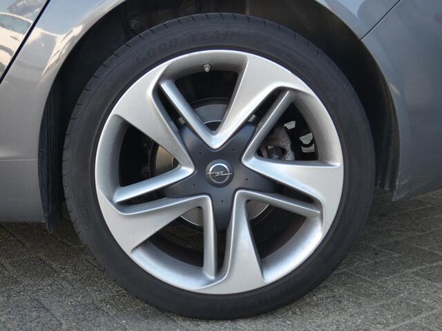 Opel INSIGNIA 1.6 T Business Executive | TREKHAAK | LEDEREN BEKLEDING | PANORAMISCH SCHUIFDAK |