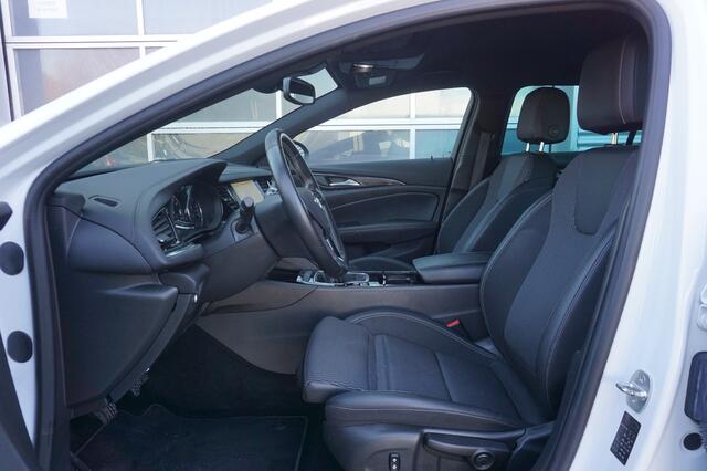 Opel INSIGNIA Sports Tourer 2.0 CDTI Business Elegance | Camera | Navigatie | Trekhaak | Origineel NL |
