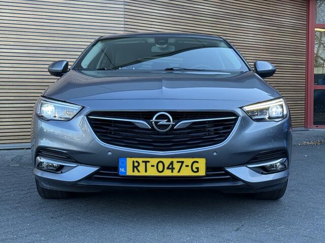 Opel INSIGNIA Grand Sport 1.5 Turbo Business Executive AGR Stoelen / Navi / LED / Clima / Camera