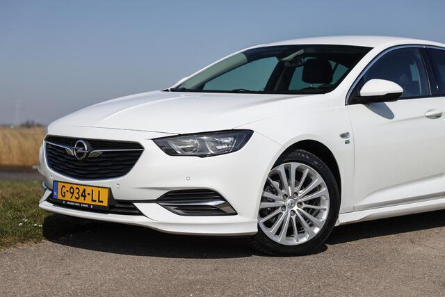 Opel INSIGNIA Grand Sport 1.5 Turbo 164 PK OPC Line ? Sportstoel ? Leder ? Carplay