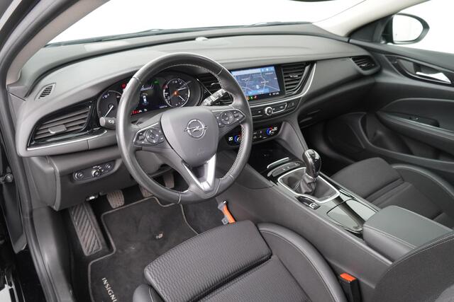Opel INSIGNIA Sports Tourer BWJ 2021 1.5 CDTI 123 PK Business Elegance | NWE APK TREKHAAK / SPORTSTOELEN / CAMERA / CARPLAY / NAVI / CLIMA / CRUISE / HALF LEDER / KEYLESS / CAMERA / ELEK. ACHTERKLEP / DODE HOEK DETECTIE / LMV 18 INCH / LED