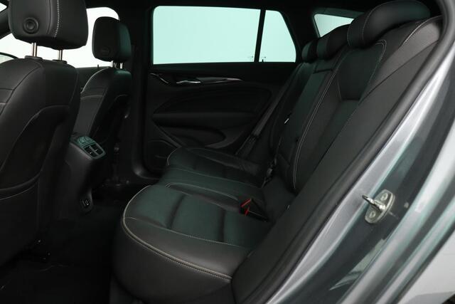 Opel INSIGNIA 1.6 CDTI Innovation | OPC Line | Leder | Stoel & stuurverwarming | Head-Up | Matrix LED | Carplay | Camera | Keyless | 20'' lichtmetalen velgen