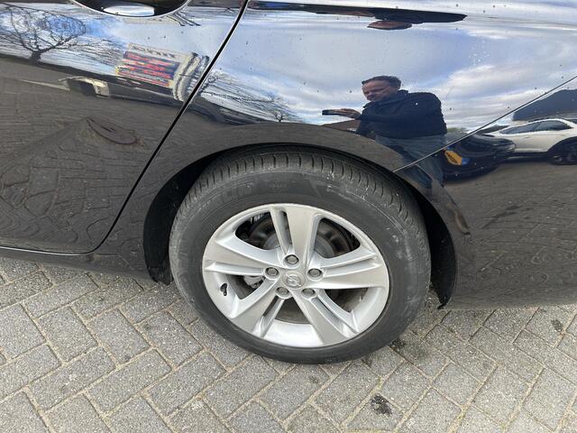 Opel INSIGNIA Sports Tourer 1.5 Turbo Business Executive