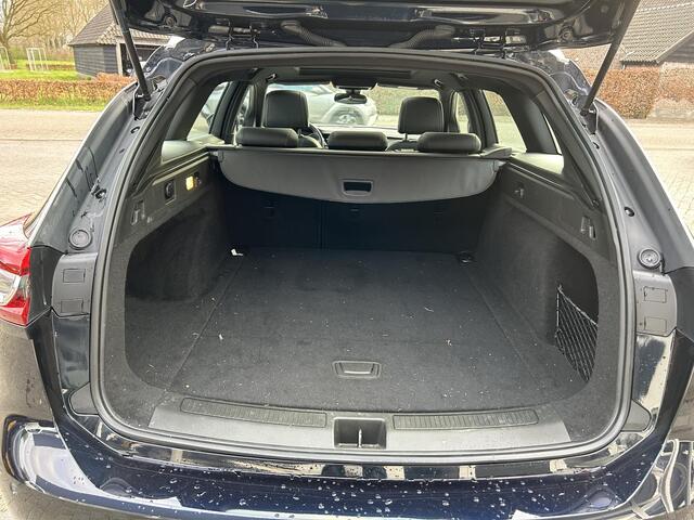 Opel INSIGNIA Sports Tourer 1.5 Turbo Business Executive