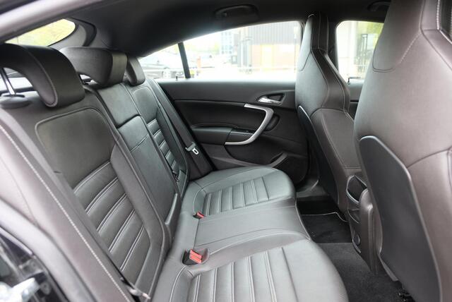 Opel INSIGNIA 2.8 T 325pk 4x4 Aut. OPC | Navi | Climate | Leder | 20" velgen | Bose | 2e eigenaar
