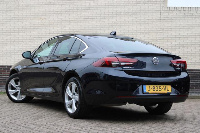 Opel INSIGNIA Grand Sport 1.5 Turbo Business Executive | Camera | Cruise control | Winter pack