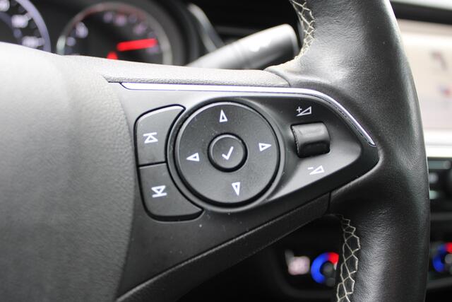 Opel INSIGNIA Grand Sport 1.5 Turbo Business Executive | Camera | Cruise control | Winter pack