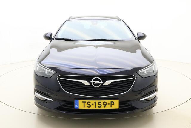 Opel INSIGNIA Sports Tourer 1.6 CDTI Business Executive | 136PK | AUTOMAAT | OPC-Line | Trekhaak | Dodehoek Detectie | Apple carplay & Android auto | AGR comfort stoelen | Elektrische Achterklep | Navigatie | Camera achter | Climate control | Winterpakket | Verwarmd vo