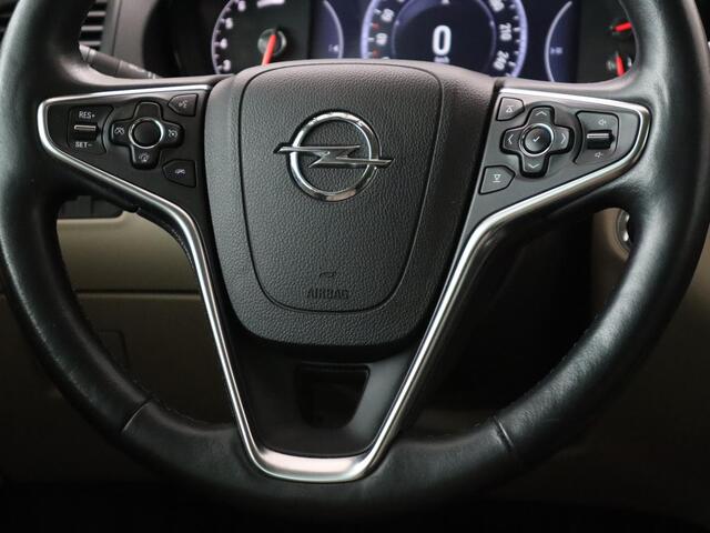 Opel INSIGNIA 1.4 Turbo Business Executive | Schuifdak | Leder | Trekhaak | Stoelverwarming | Xenon | Camera | Navigatie | Keyless | Comfortstoelen | Climate control | Dodehoek detectie