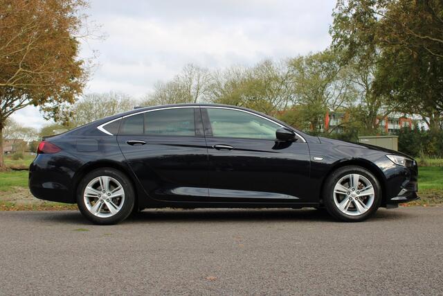 Opel INSIGNIA Grand Sport 1.5 Turbo EcoTec Business Executive 165 PK Apple CarPlay Stuurverwarming