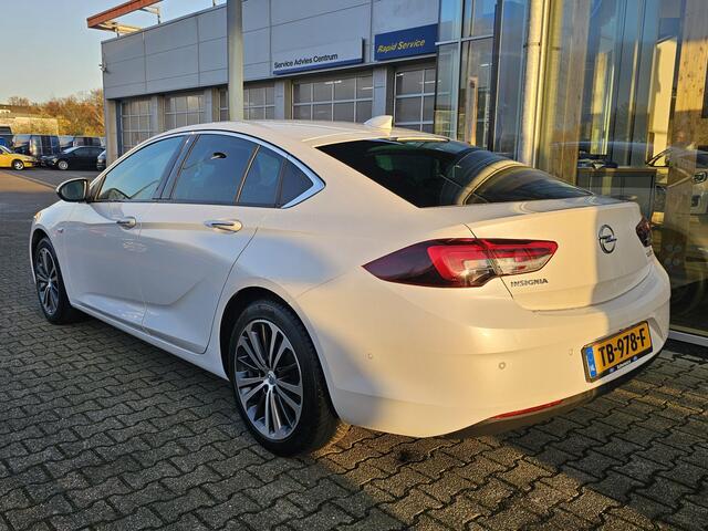 Opel INSIGNIA Grand Sport 1.5 Turbo Innovation Leder | Stuurwielverwarming | verwarmde stoelen v + a | afneembare trekhaak | Panoramadak | Zeer luxe uitvoering! Etc.