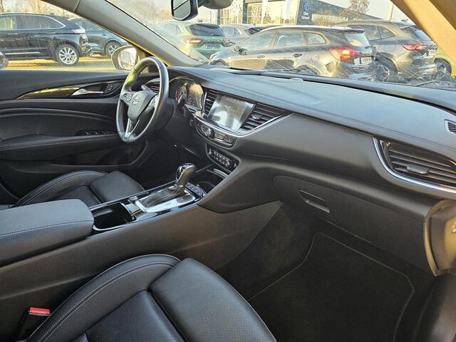 Opel INSIGNIA Grand Sport 1.5 Turbo Innovation Leder | Stuurwielverwarming | verwarmde stoelen v + a | afneembare trekhaak | Panoramadak | Zeer luxe uitvoering! Etc.