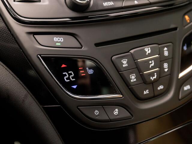 Opel INSIGNIA Sports Tourer 1.6 T Sport 170Pk (PANORAMADAK, APPLE CARPLAY, NAVIGATIE, MEMORY SEATS, STOELVERWARMING, BRUIN LEDER, ADAPTIVE CRUISE, TREKHAAK, CAMERA, KEYLESS, NIEUWSTAAT)