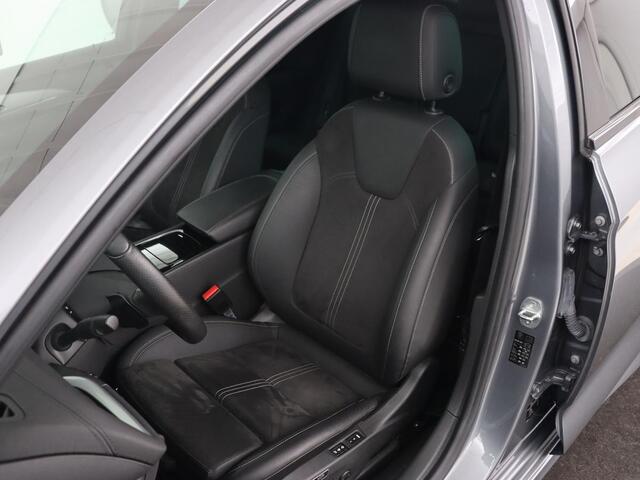 Opel INSIGNIA 2.0 Turbo GSI 4X4 | 230pk | Origineel NL | Head-Up | Adaptive cruise | BOSE Sound | Stoelverwarming | Matrix LED | Camera | Alcantara | Carplay | Navigatie | Keyless | Stuurverwarming | 121.800km NAP