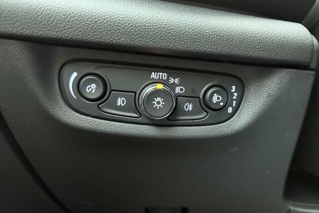 Opel INSIGNIA Sports Tourer 1.5 Turbo EcoTec Business Executive Apple carplay/Android auto | Cruise control | Camera | Trekhaak | Navigatie | Climate control | Comfort stoelen |