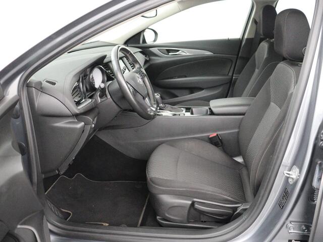 Opel INSIGNIA Sports Tourer 1.5 Turbo Business Executive Aut. Trekhaak | Cruise Control | Carplay | Climate Control | Stoelverwarming | Stuurverwarming | Parkeersensor