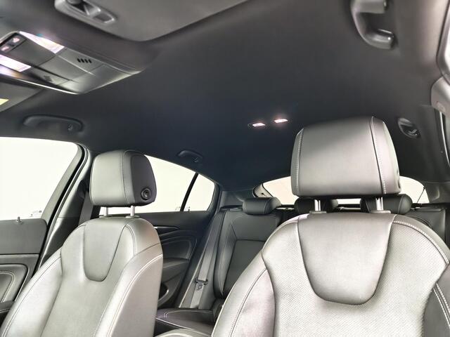 Opel INSIGNIA Grand Sport 1.5 Turbo Business Executive | Leer | Trekhaak | Winterpakket |