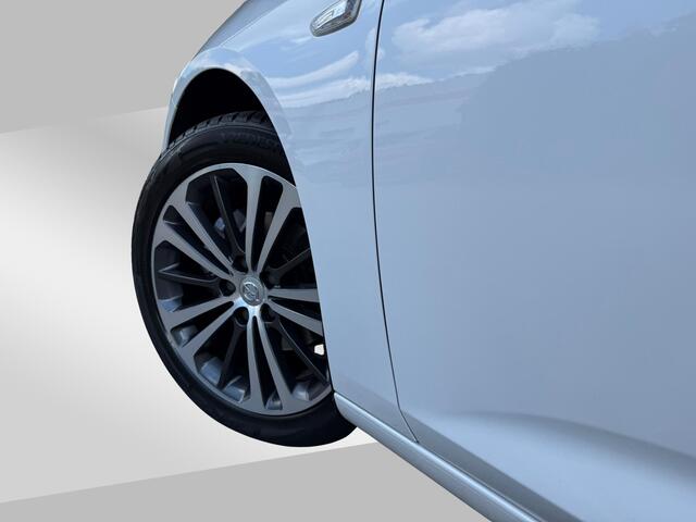 Opel INSIGNIA Sports Tourer 1.5 Turbo Business Executive | Camera | Elektrisch Panoramadak | Stoel & Stuur verwarmd | Afn. Trekhaak |