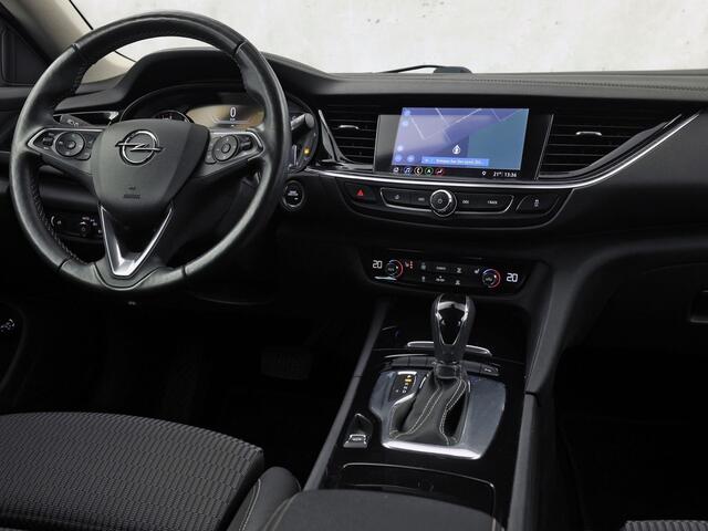 Opel INSIGNIA 1.5 Turbo Business Executive 165Pk Automaat (APPLE CARPLAY, GROOT NAVI, CLIMATE, CAMERA, STUUR/STOELVERWARMING, ADAPTIVE CRUISE, SPORTSTOELEN, GETINT GLAS, TREKHAAK, NIEUWSTAAT)