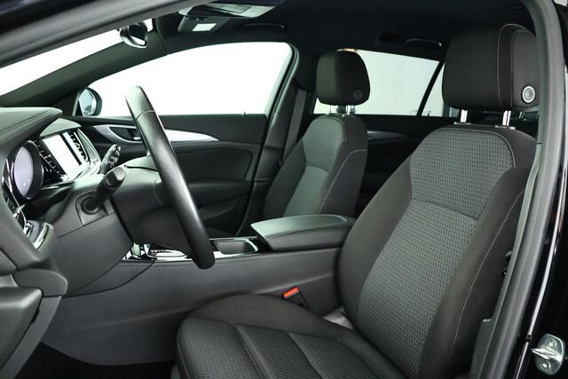 Opel INSIGNIA Sports Tourer 1.5 CDTI Business / LED / Aut / Navigatie / CarPlay