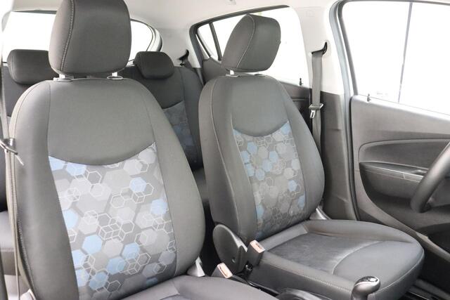 Opel KARL 1.0 Rocks Online Edition 75pk | Navigatie via App | Verhoogde zit | Stoel - Stuurverwarming | Lichtmetalen Velgen | Parkeerhulp achter | Cruise Control