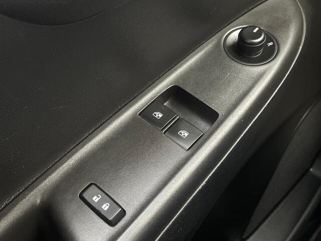 Opel KARL Rocks Online Edition Airco | Trekhaak | Cruise Control | Navigatie | Parekeersensoren |
