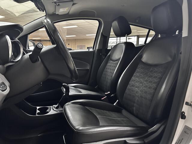 Opel KARL 1.0 ecoFLEX Innovation/ 15'' LMV/ DAB+/ Apple + Android/ Stoel + Stuurverw./ Navi/ Clima/ Half-Leder/ Cruise/ Bluetooth/ Multi. LEDER. Stuur/ Mistl./ PDC/ Extra getint glas.