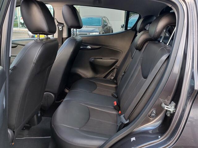 Opel KARL 1.0 ecoFLEX 75pk Cosmo+ | Origineel NL | Clima | Cruise | Schuifdak | Bluetooth Carkit+Streaming | Pdc | Rijstrooksensor | Privacy Glass | Mistampen | 15''lm