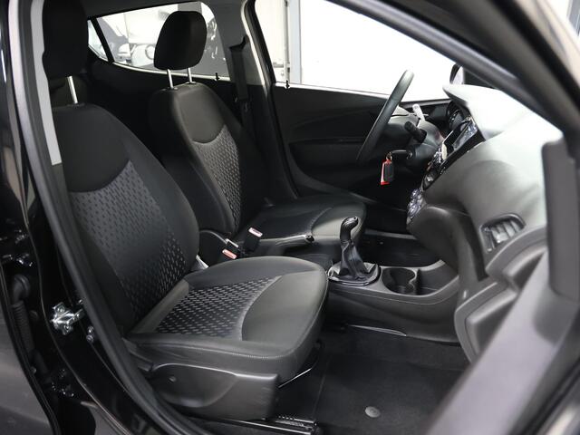 Opel KARL 1.0 Rocks Online Edition | 1ste eigenaar | AppleCarPlay/Android | Airco | Cruise Control | Parkeersensoren | 15"LMV | Isofix | Privacy Glass | DAB Radio | Buitenspiegels Elektrisch Verstelbaar | Centrale Deurvergrendeling met Afstandsbediening |