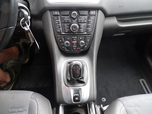 Opel MERIVA 1.4 140 pk COSMO-Navi-Blth-Cruise-Camera-Trekhaak