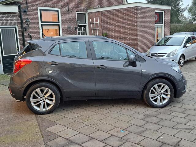Opel MOKKA 1.4 T Edition/Navigatie/AGR-stoel/Trekhaak Navigatie/AGR-stoelen/Trekhaak